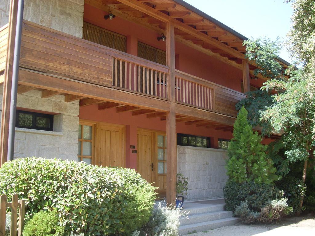 Hotel Sara De Ur La Cabrera Exterior foto